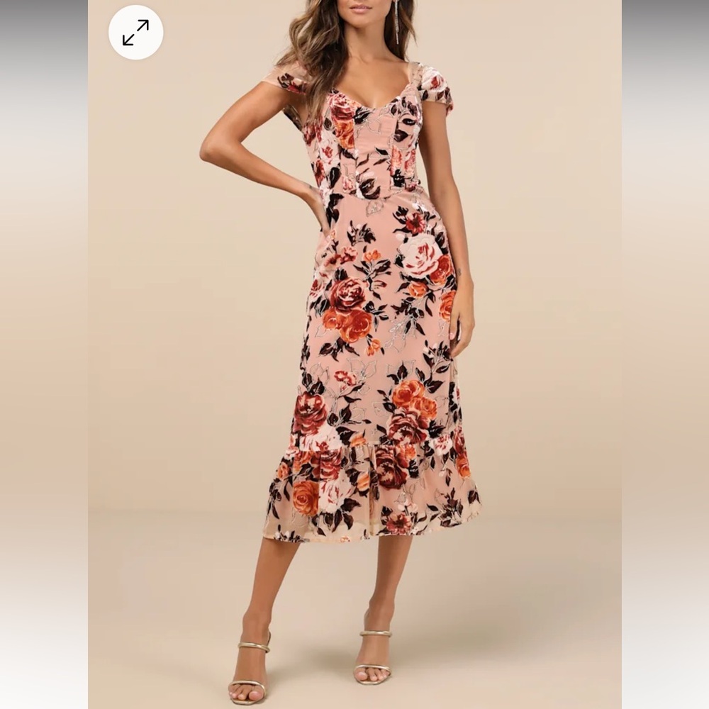 Lulu’s Composed Beauty Blush Pink Burnout Velvet Floral Midi Dress